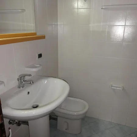 شقة Sea View Flat Near Piazzale Zenith بيبيوني